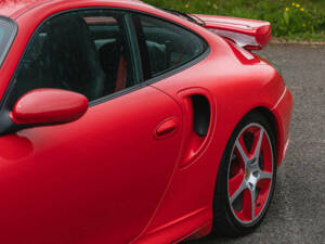 Image 35/39 de Porsche 911 Turbo S (2005)