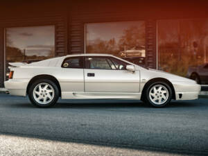 Image 2/5 of Lotus Esprit SE (1990)