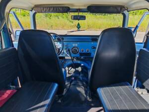 Image 22/31 of Jeep CJ-7 2.4L Diesel (1983)