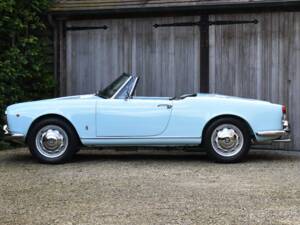 Image 2/39 de Alfa Romeo Giulietta Spider Veloce (1961)