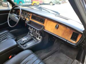 Image 27/39 of Jaguar XJ 6 4.2 (1982)