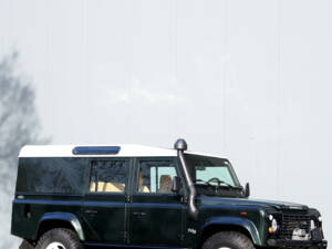 Immagine 3/34 di Land Rover Defender 110 (2000)