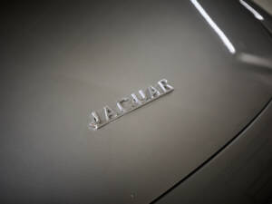 Immagine 49/99 di Jaguar E-Type 3.8 (1964)