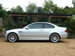 Image 5/33 of BMW M3 (2002)