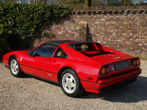 Afbeelding 14/50 van Ferrari 328 GTS (1989)