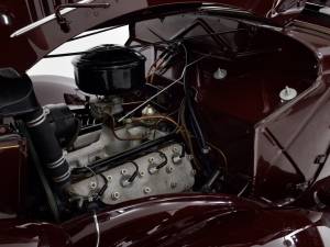 Image 21/22 of Ford V8 Club Convertible (1936)