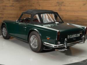 Afbeelding 10/19 van Triumph TR 250 (1968)