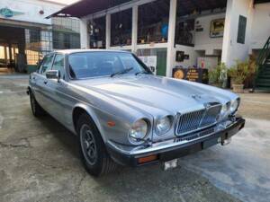 Imagen 8/39 de Jaguar XJ 6 4.2 (1982)