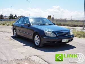 Image 7/10 of Mercedes-Benz S 320 (2000)