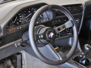 Imagen 18/40 de BMW 325ix (1989)