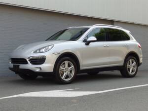 Image 3/98 of Porsche Cayenne S (2010)