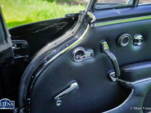 Image 28/52 de Mercedes-Benz 220 SE b (1963)