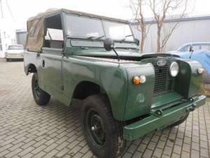 Image 2/30 of Land Rover 88 (1960)
