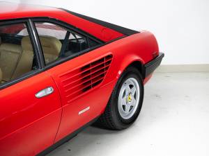 Image 39/50 of Ferrari Mondial Quattrovalvole (1985)