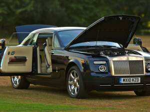 Image 28/50 of Rolls-Royce Phantom Coupé (2010)