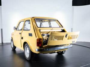 Image 30/34 of FIAT 126 (1974)