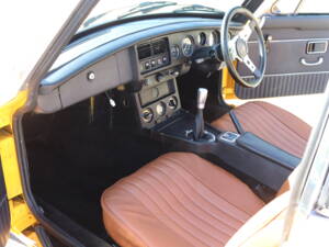 Image 14/19 of MG MGB GT (1978)
