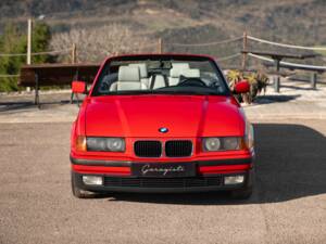 Bild 11/92 von BMW 325i (1994)