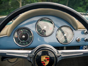 Immagine 32/46 di Porsche 356 B 1600 Roadster (1961)