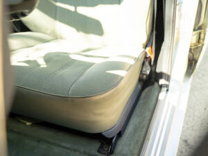 Image 31/63 of BMW 528i (1984)
