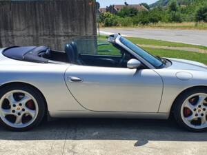 Image 4/31 de Porsche 911 Carrera (2000)