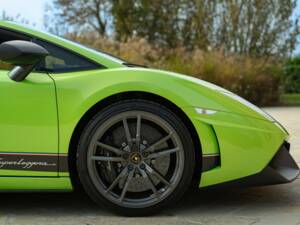 Image 47/50 of Lamborghini Gallardo LP 570-4 Superleggera (2011)