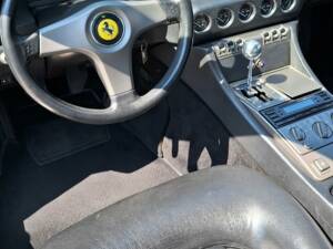 Image 22/38 of Ferrari 456 GT (1994)