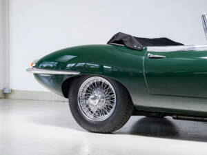 Image 32/42 of Jaguar E-Type 3.8 (1963)