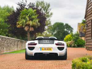 Image 6/24 of Porsche 918 Spyder (2015)