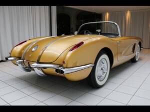 Image 9/100 of Chevrolet Corvette (1958)