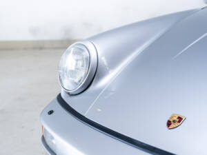 Imagen 30/45 de Porsche 911 Carrera 2 (1990)