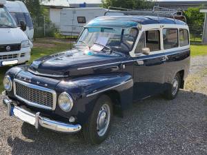 Image 4/13 of Volvo P 210 Duett (1966)
