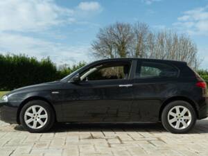 Immagine 5/50 di Alfa Romeo 147 1.9 JTD (2007)