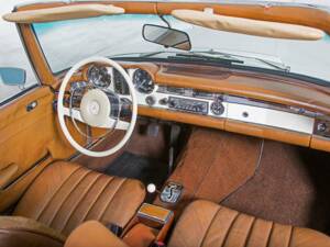 Bild 19/20 von Mercedes-Benz 280 SL (1968)