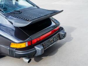 Bild 5/33 von Porsche 911 Carrera 3.2 (1987)