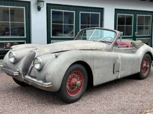 Image 4/16 of Jaguar XK 120 DHC (1950)