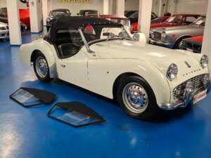 Image 3/41 of Triumph TR 3A (1960)