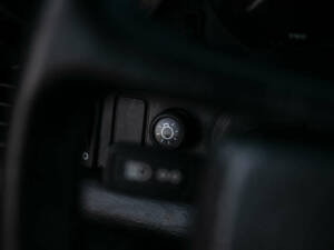 Bild 24/46 von Porsche 911 Carrera 3.2 (1988)
