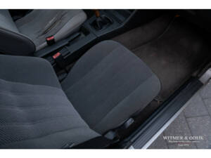 Image 46/50 de BMW 320i Touring (1989)