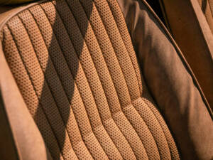 Image 26/49 de Triumph Stag (1977)