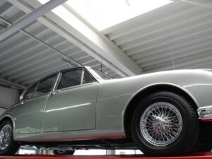 Immagine 7/50 di Jaguar Mk II 3.4 (1964)