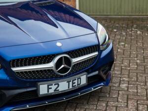 Image 16/50 of Mercedes-Benz SLC 250 d (2017)