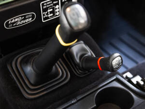 Image 16/36 of Land Rover Defender (2016)