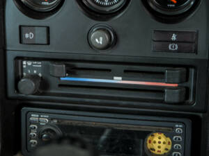 Immagine 28/50 di Porsche 924 S (1987)