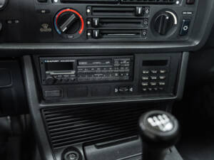 Immagine 14/32 di BMW 635 CSi (1985)