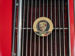 Image 26/50 of Porsche 356 C 1600 SC (1964)
