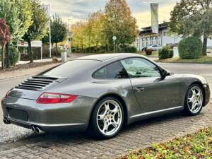 Imagen 5/7 de Porsche 911 Carrera (2008)