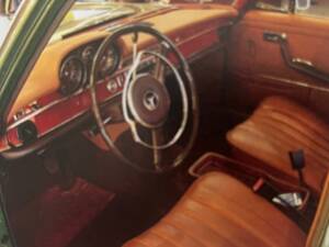 Image 4/6 of Mercedes-Benz 250 SE (1967)