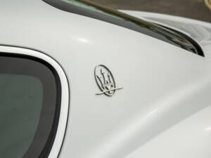 Bild 15/22 von Maserati GranTurismo 4.2 (2008)