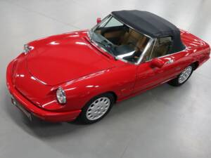 Image 21/48 de Alfa Romeo 2.0 Spider (1991)